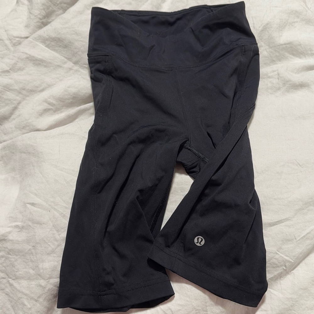 lululemon Align™ Super-High-Rise Short 10" size 6